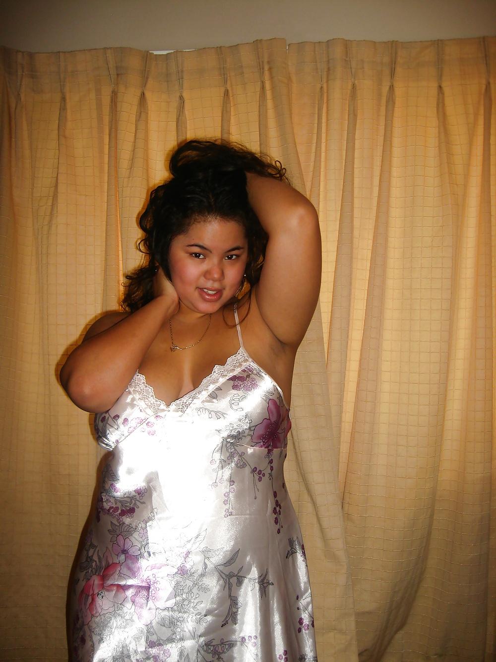 25P Chubby asian