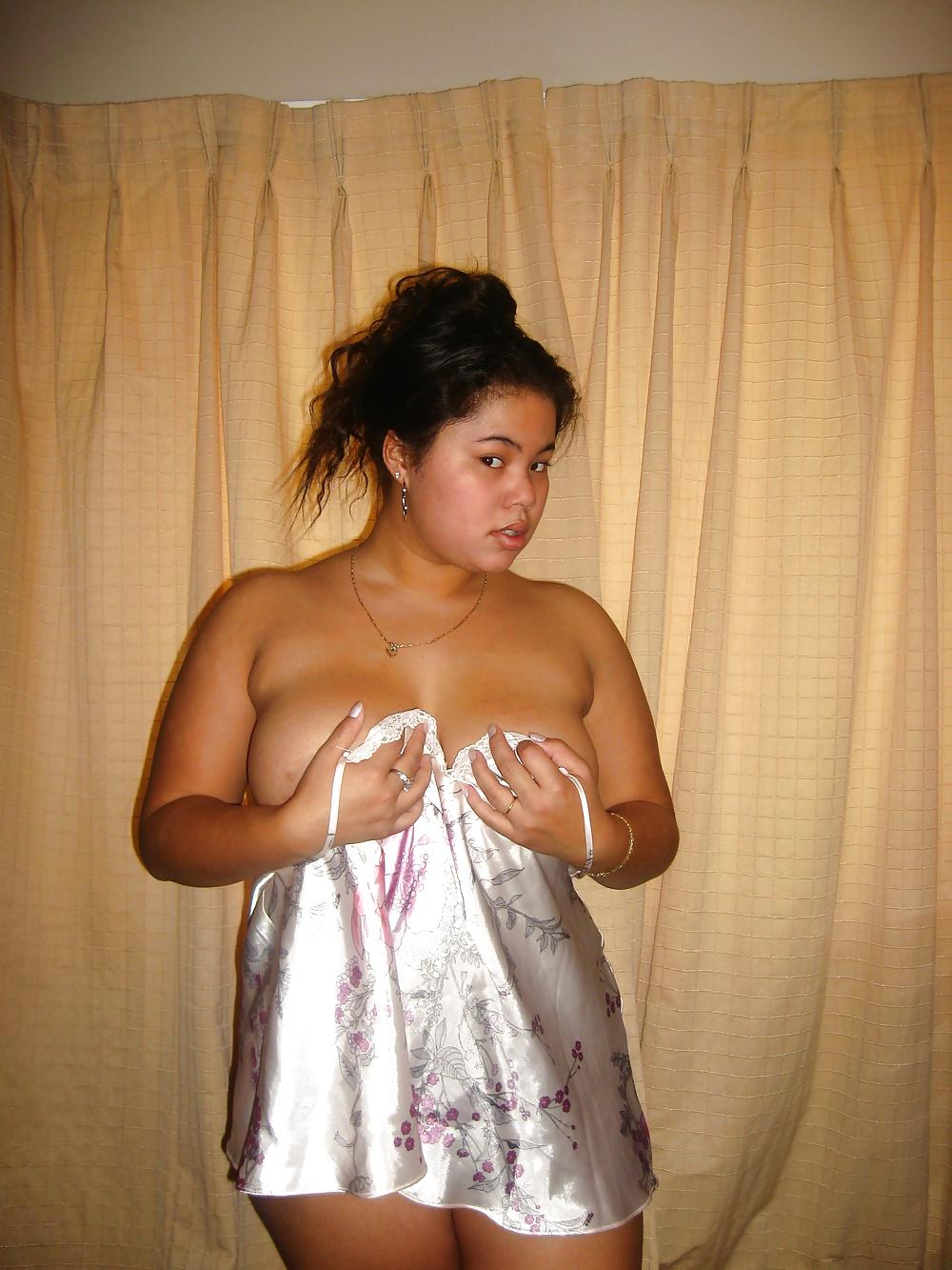 25P Chubby asian