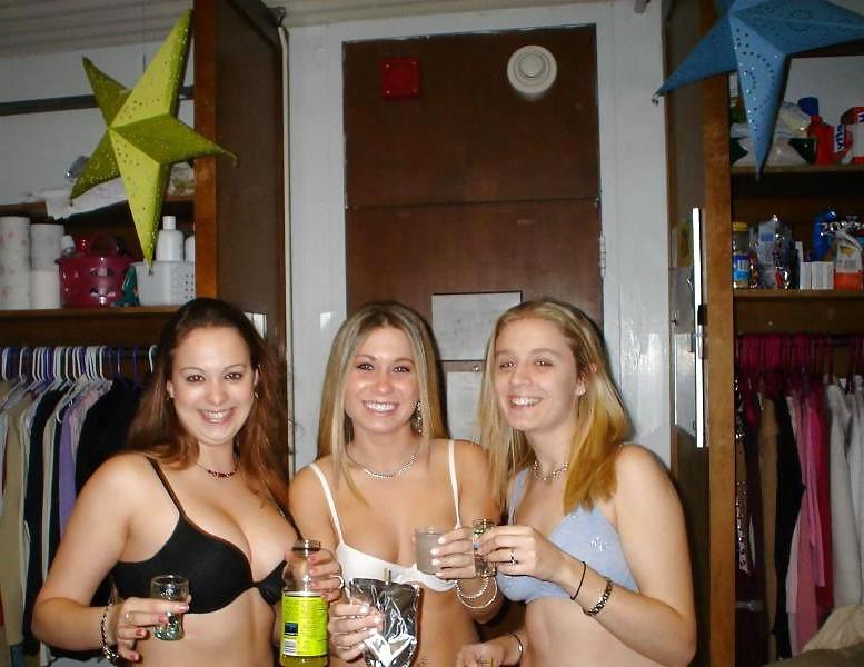 15P Nice (non nude) girls 15