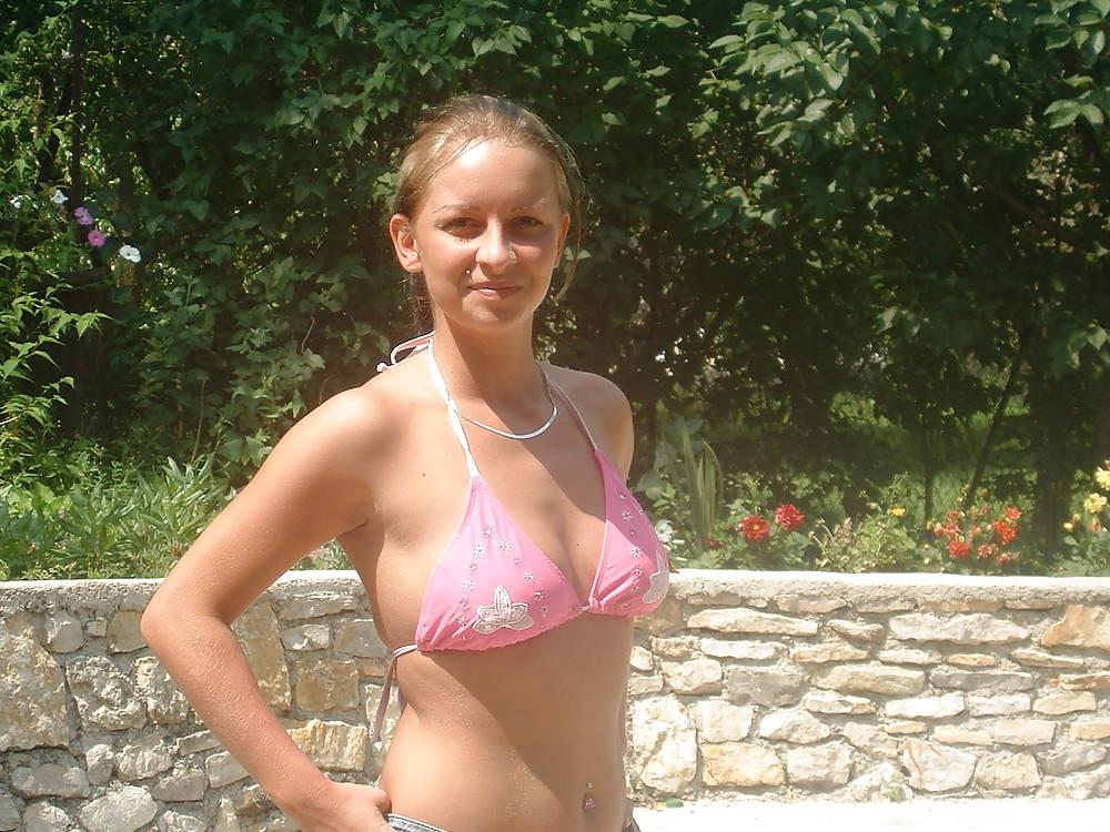 23P Non Nude Hotties