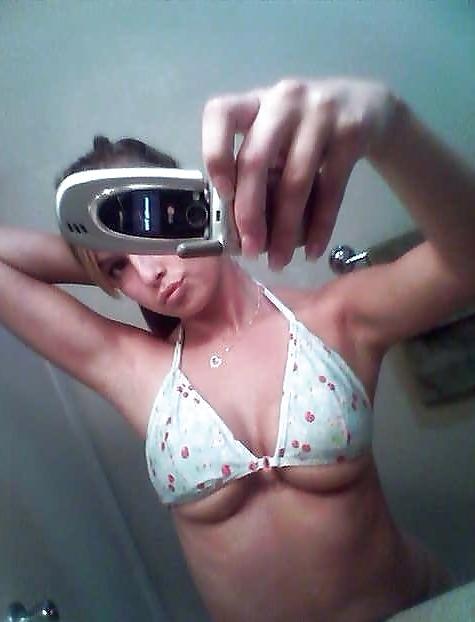 23P Non Nude Hotties