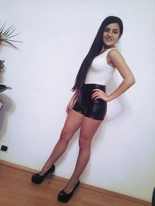 24P Romanian girl: iulia