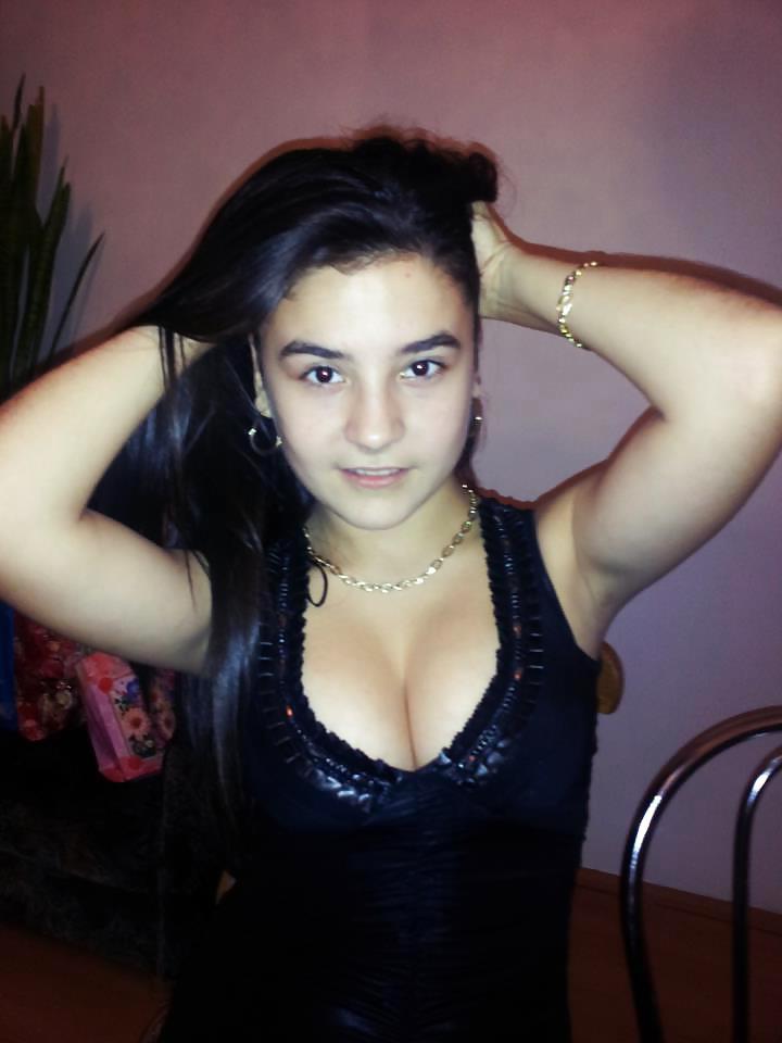 24P Romanian girl: iulia