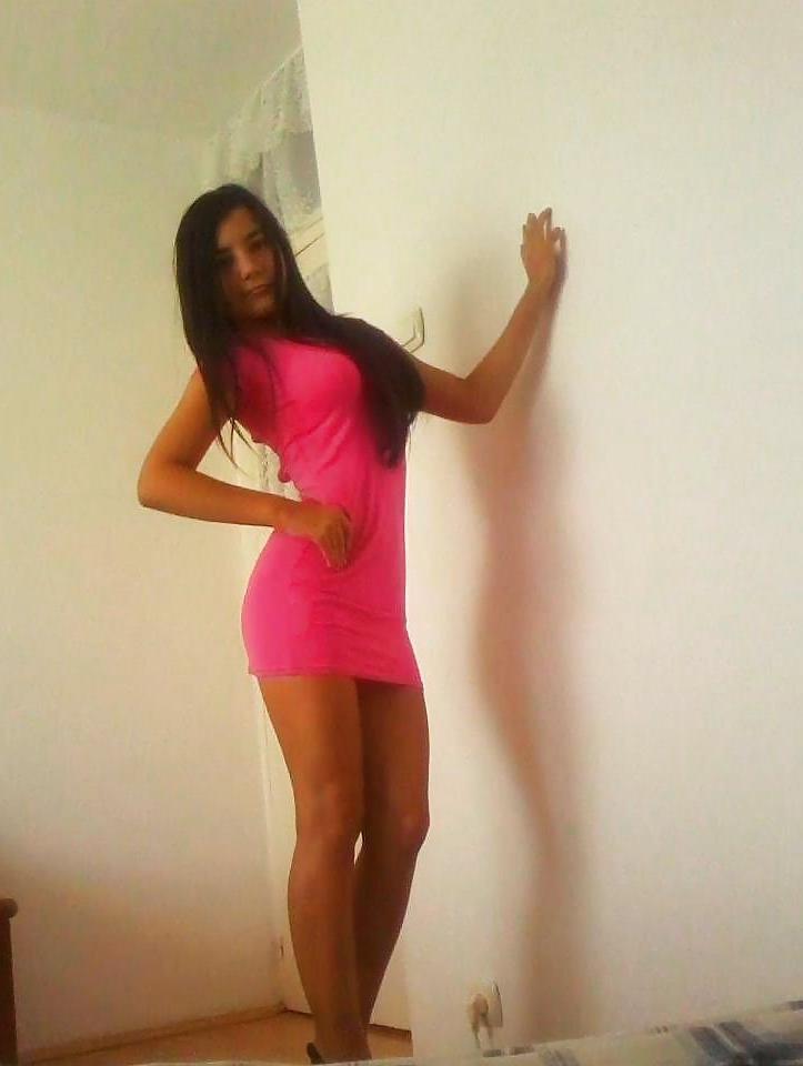 24P Romanian girl: iulia