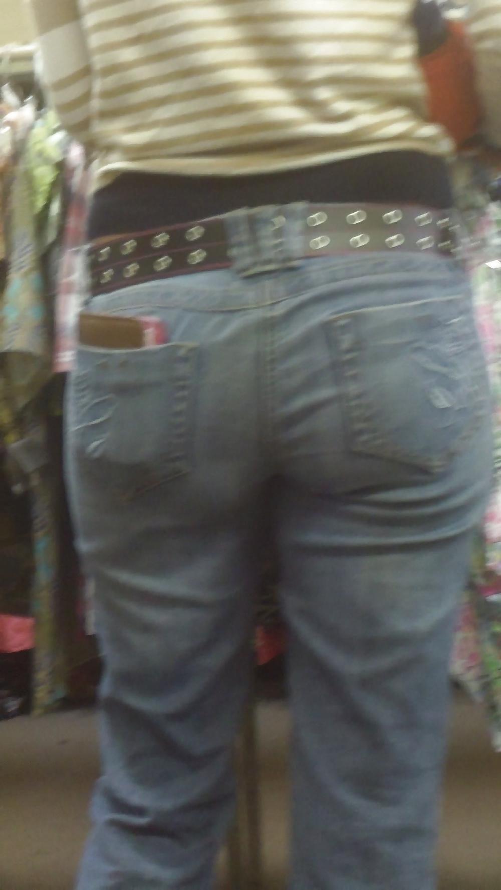 25P Popular teen girls ass & butt in jeans part 3