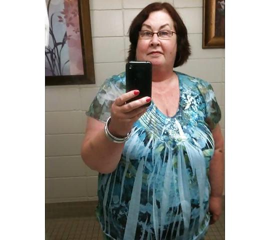 20P Not naked busty mature women 6.