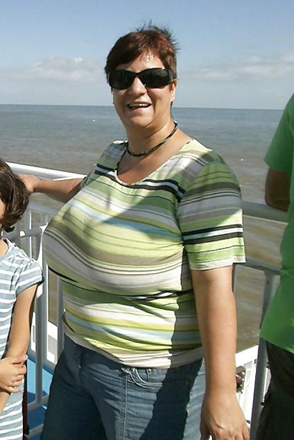 20P Not naked busty mature women 6.