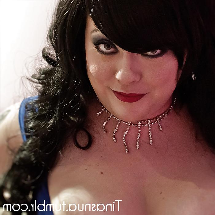 25P Tina Snua Getting Off With A Glass Dildo - BBW Pussy 