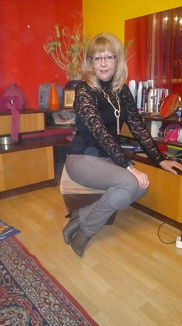 7P Mature Slut J.