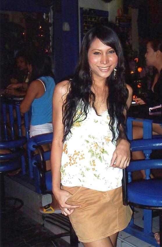 25P Pattaya Ladyboy Benz