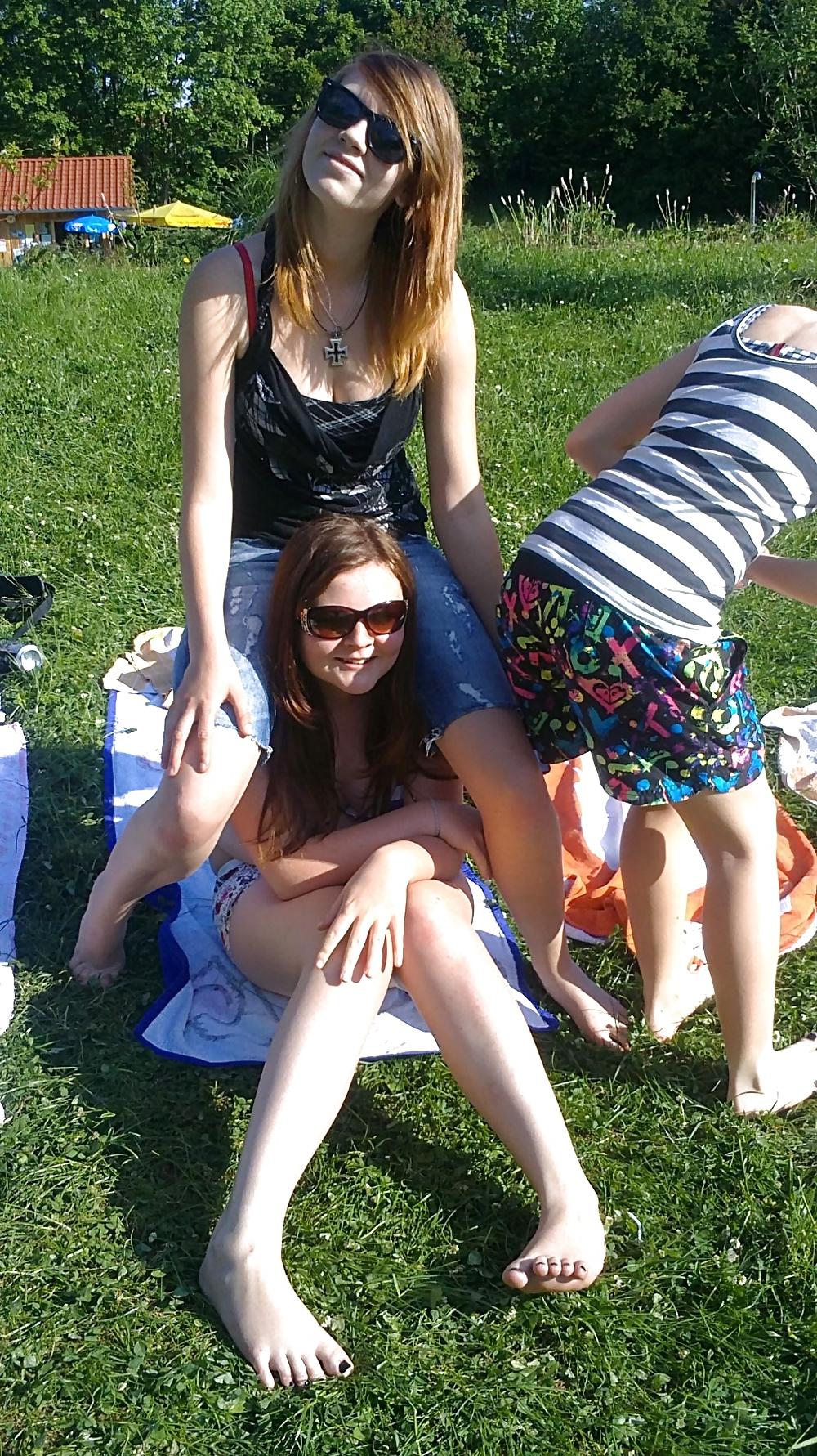 25P Hot Young Facebook Teen Girl Selfies
