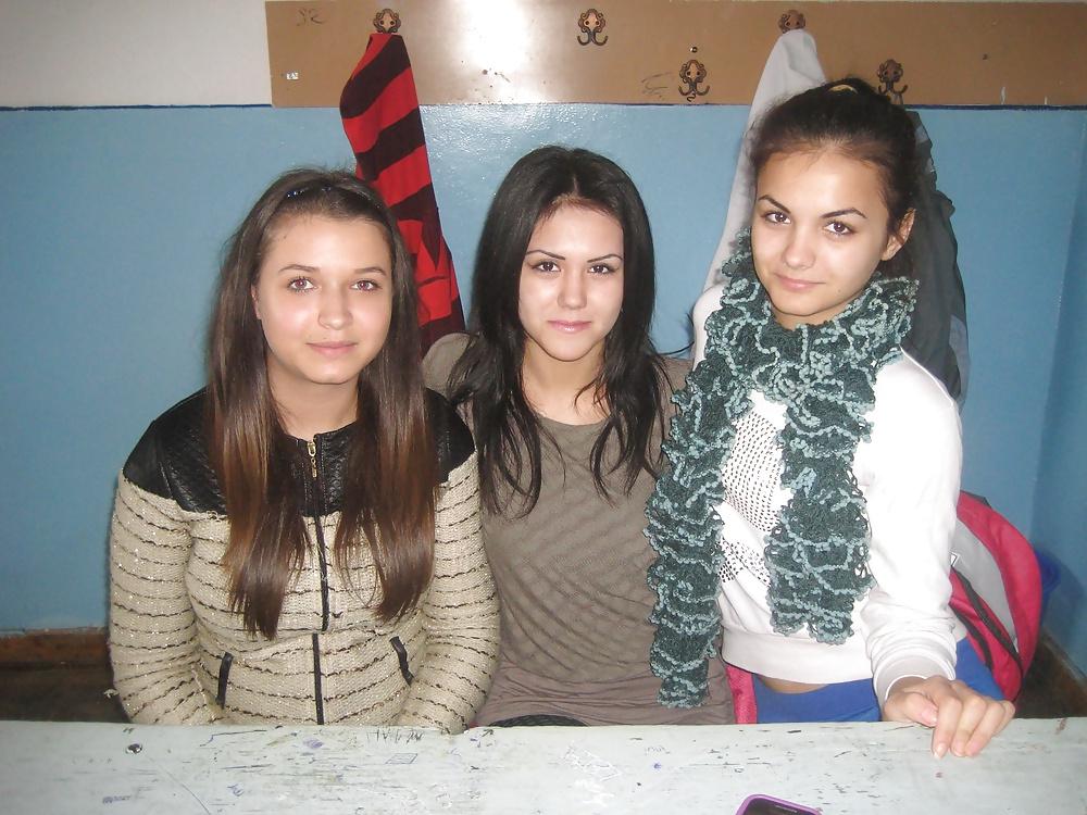 25P Hot Young Facebook Teen Girl Selfies