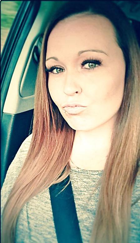 25P Hot Young Facebook Teen Girl Selfies