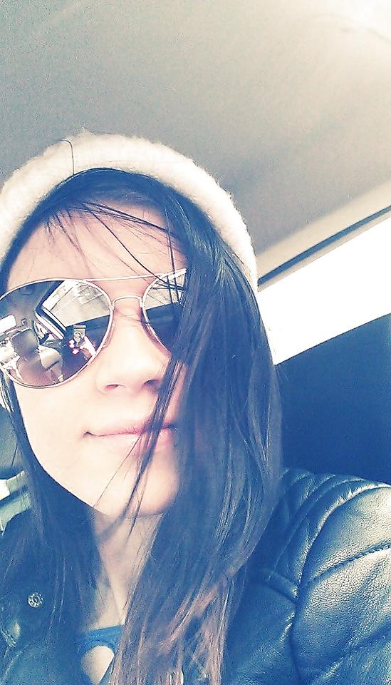 25P Hot Young Facebook Teen Girl Selfies