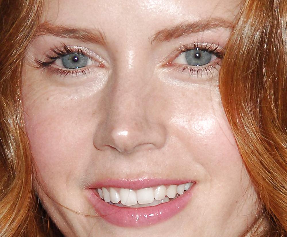 25P Hot faces close up