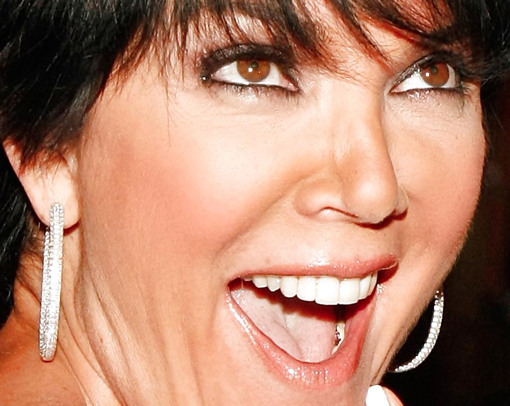 25P Hot faces close up