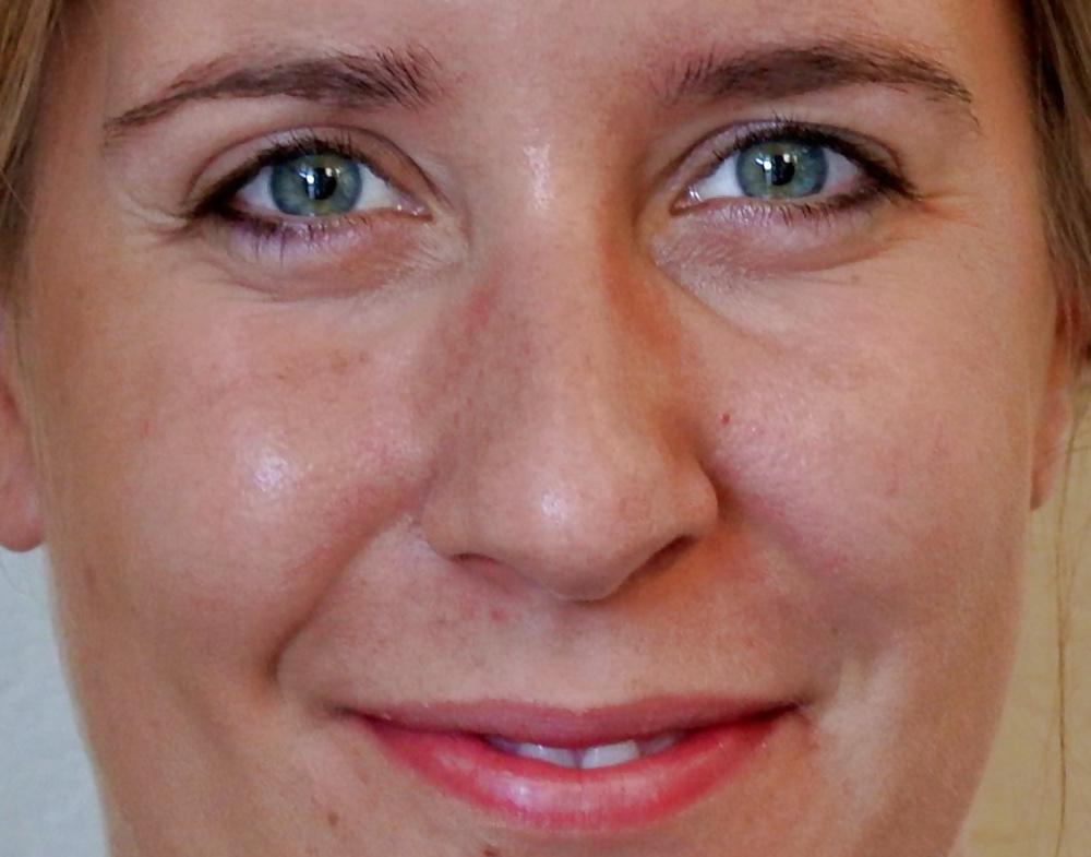 25P Hot faces close up