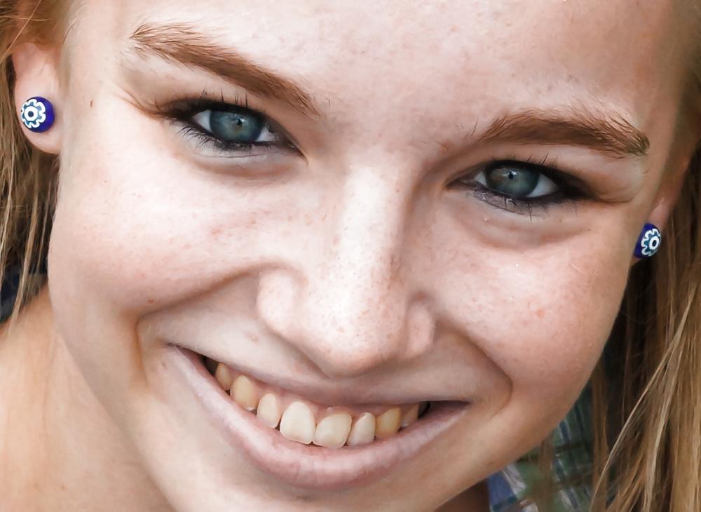 25P Hot faces close up