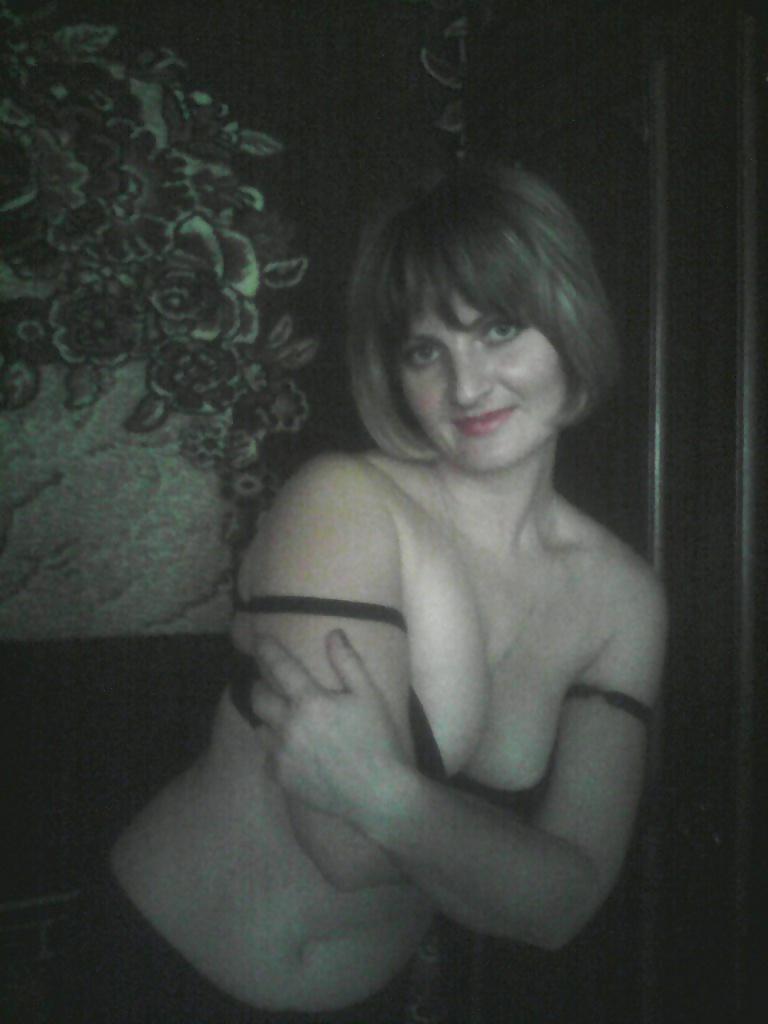 16P Mature Russian women