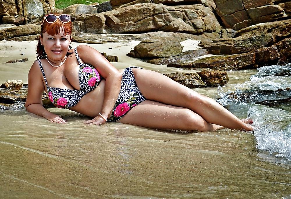 16P Mature Russian women