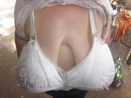 25P Bras on random women 5
