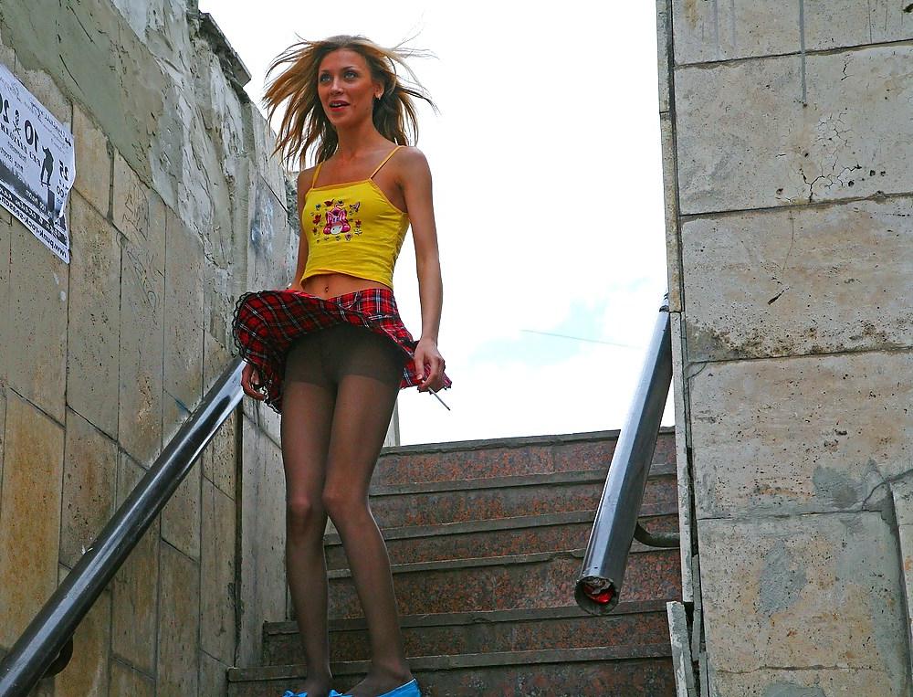 25P Upskirt Windy 2