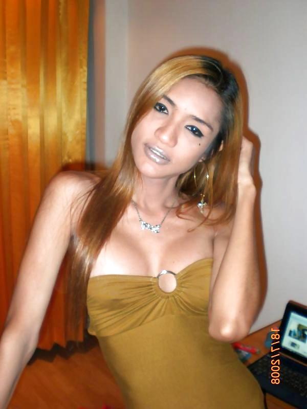 25P Bangkok Ladyboy Vivian