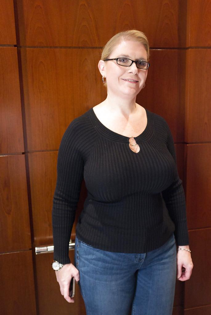25P Super-duper MILF! #31 (Non-Nude)