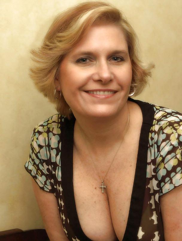 25P Super-duper MILF! #31 (Non-Nude)