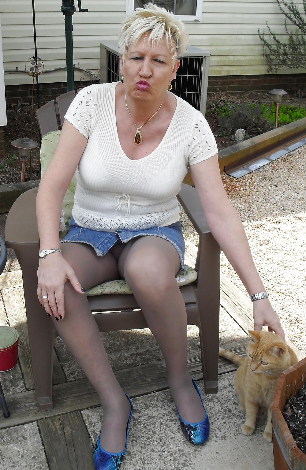 25P Ballet flats on a good hosed granny