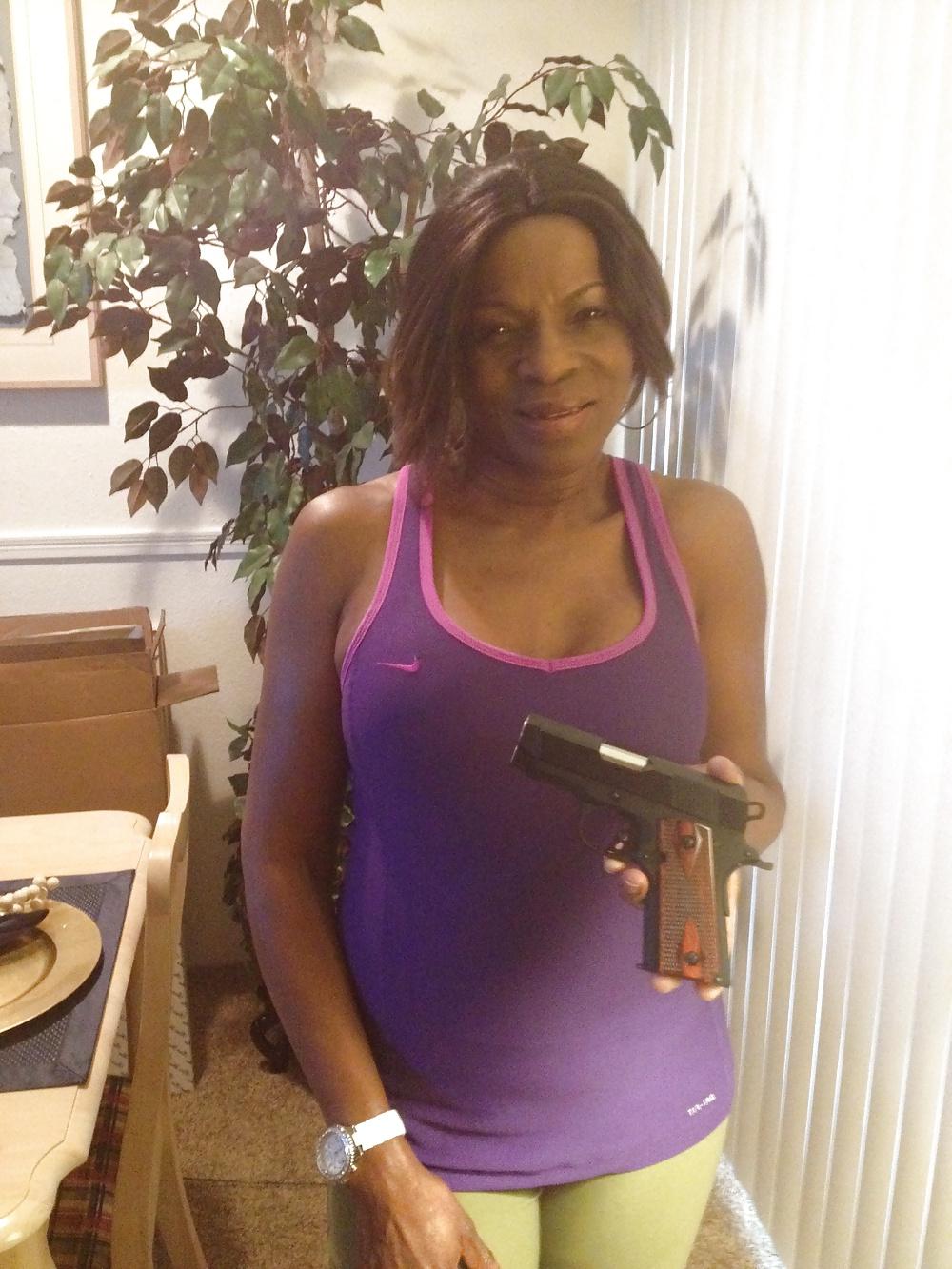 10P I love black girls!!!  non-nude