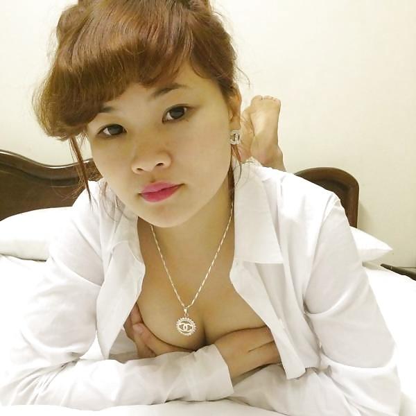 6P Viet Nam gai goi cave Quynh Chi HN194