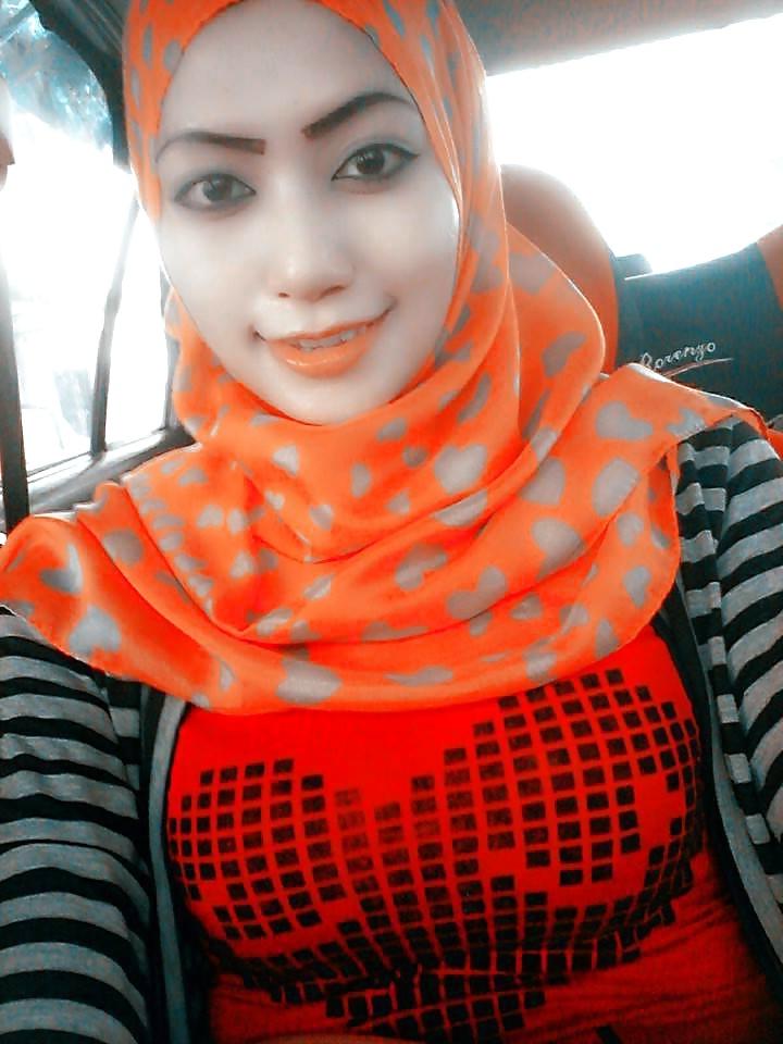 7P Malay hijab baju ketat