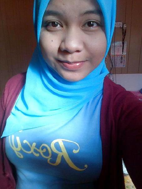 7P Malay hijab baju ketat