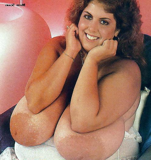 25P Susie Sparks - Biggest tits in the world