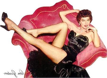 25P Some vintage pin-ups