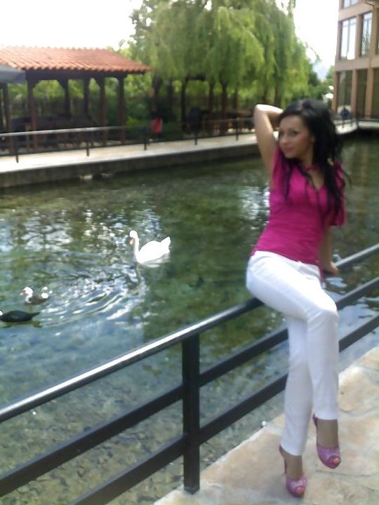 16P Romanian girl: Albina