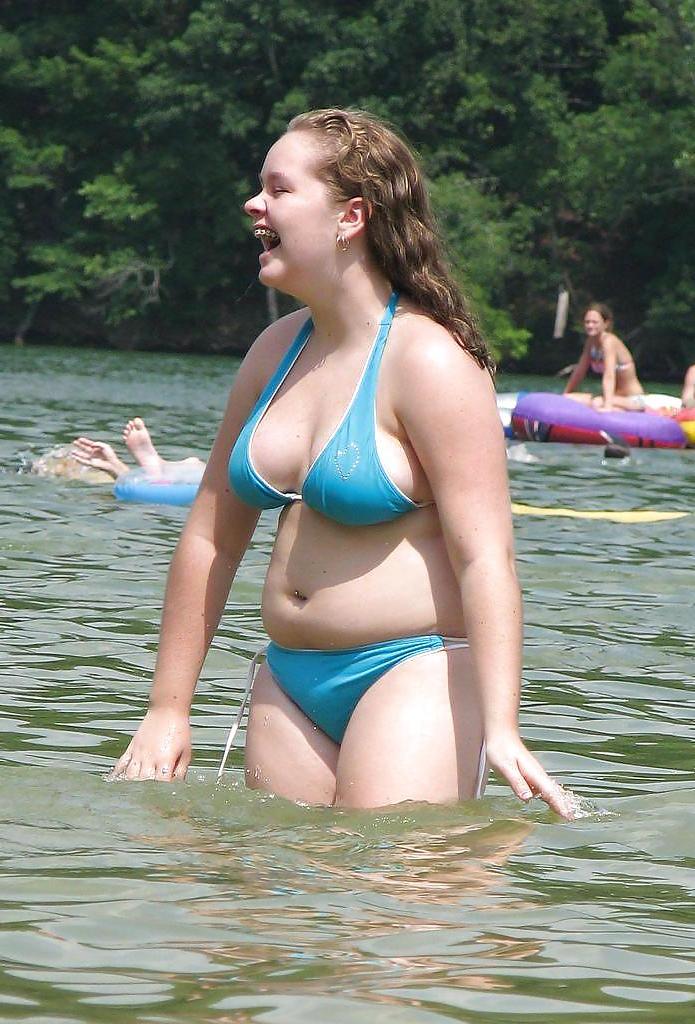 25P Chubby teen in swimsuit