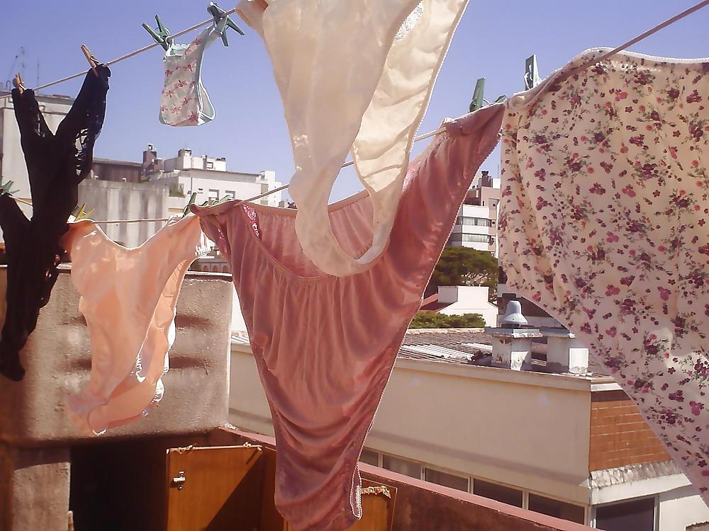 12P How many panties fits on a rope?