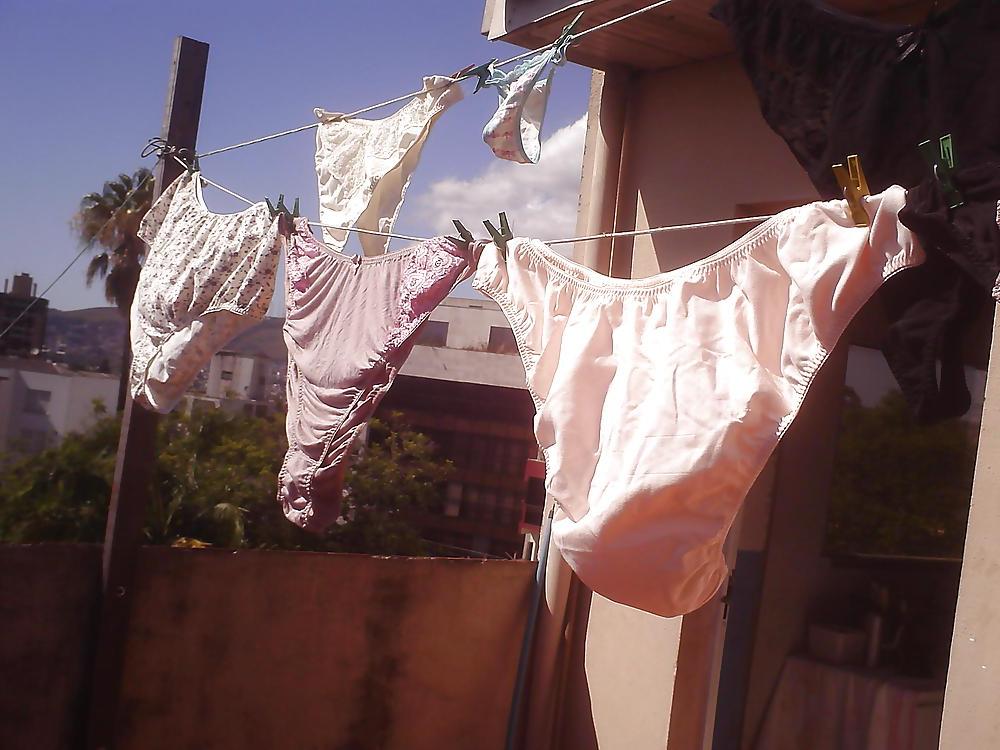 12P How many panties fits on a rope?