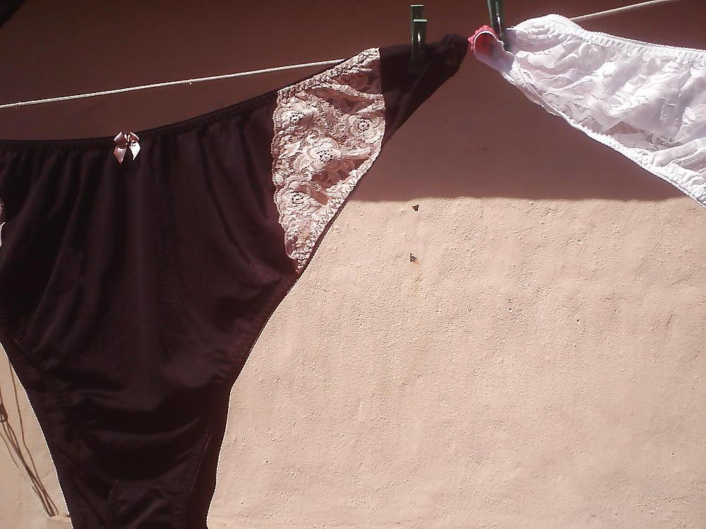 12P How many panties fits on a rope?