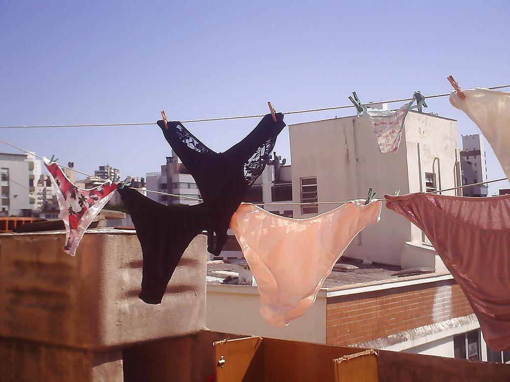 12P How many panties fits on a rope?
