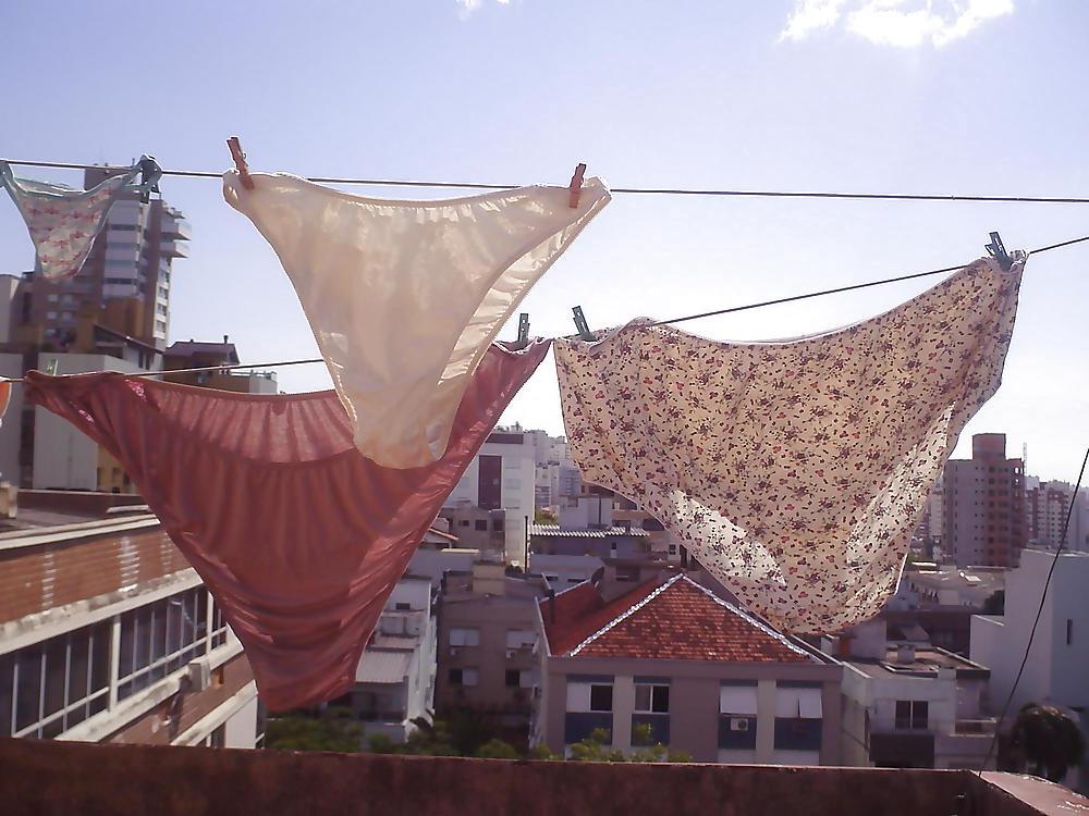 12P How many panties fits on a rope?