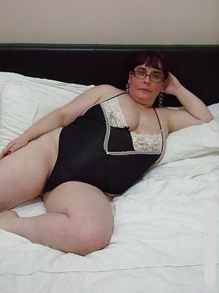 25P Self Shot Non Nude Matures