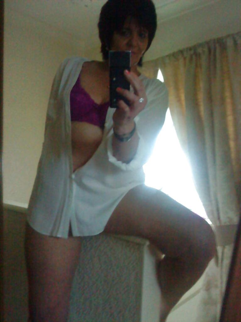 25P Self Shot Non Nude Matures