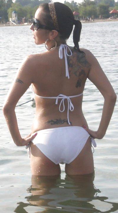 21P Facebook teen sexy butt comp