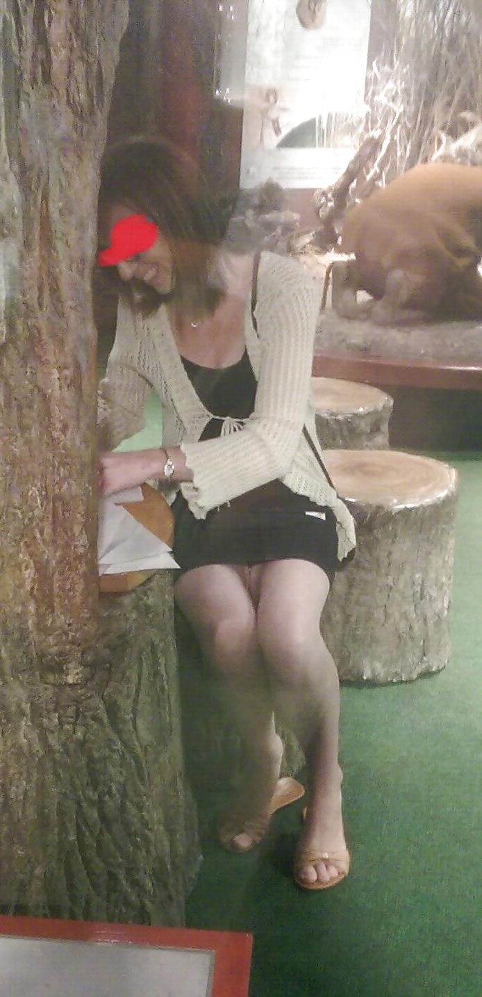 21P Ny Wife Upskirt, Down Blouse