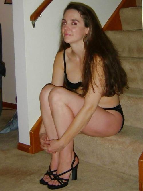 9P Sexy Greek MILF Anthoula from Rodos island