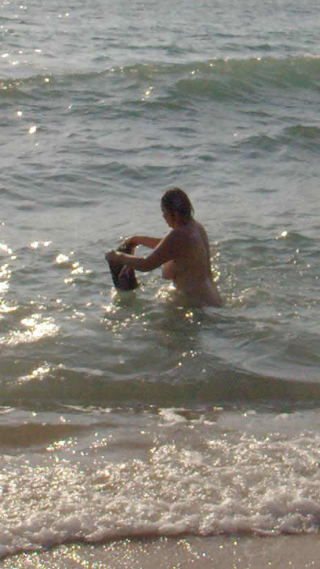 25P Asian wife big tits in swimsuit 