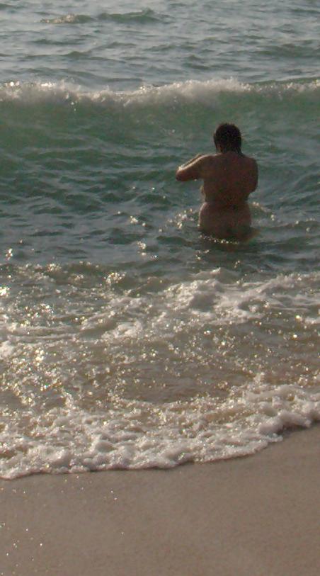 25P Asian wife big tits in swimsuit 